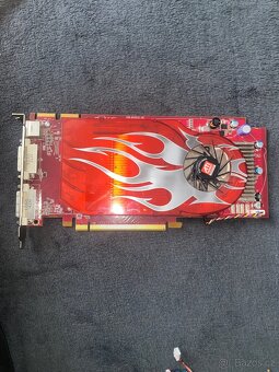 ATI Radeon PCI-E grafická karta 2x DVI - 2
