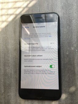 Apple iPhone 7 32GB - 2