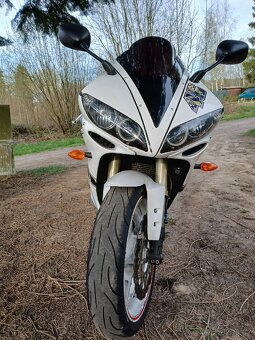 Yamaha YZF R1 - 2