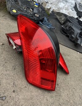 Prodam zadní světla Peugeot 308sw Kombi - 2