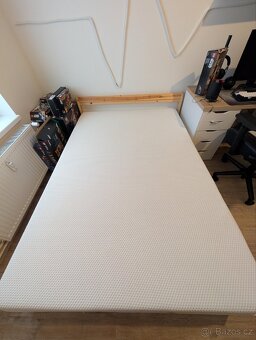 IKEA postel, pěnová matrace a rošt - 2