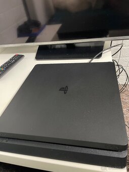 PlayStation 4 slim 1TB - 2