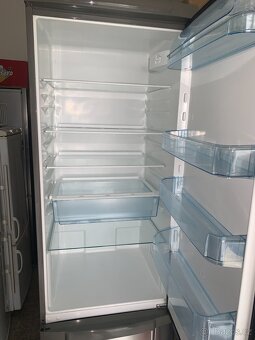 Lednice Electrolux ERB40233X - 2