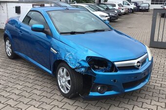 Opel Tigra TwinTop Sport - havarované - 2