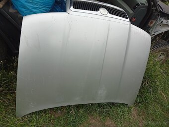 Škoda Octavia přední kapota - 2