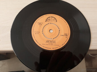Jiří Korn - Chlupatý kaktus / Rána jsou zlá (1974) - 2