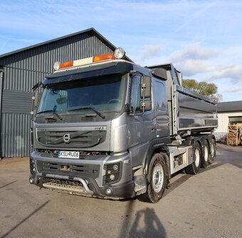 Volvo FMX 500 Stříbrný - 2