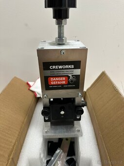⚙️ Stroj na odizolování kabelů CREWORKS - 2