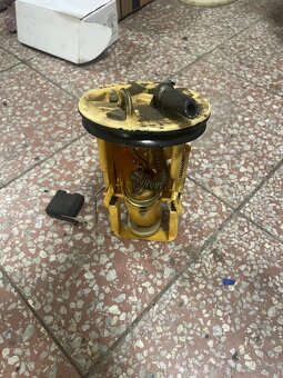 BMW e46 320d podavací čerpadlo - 2