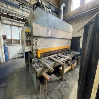 Tabulové nůžky CNTA 3150/25 A, rok 1989 - 2