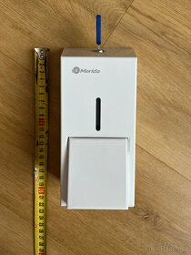 NOVÝ profi dávkovač mýdla MERIDA,  0,4l  kov - 2