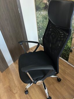 Kancelářské křeslo - 2