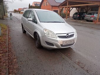 Opel Zafira 2,2i - 2