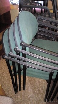 Prodám stohovatelná křesílka - 2