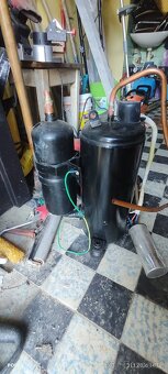 Kompresor HITACHI z klimatizace - 2