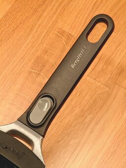 Sleva Kvalitní teflonová pánev BergHOFF - 2