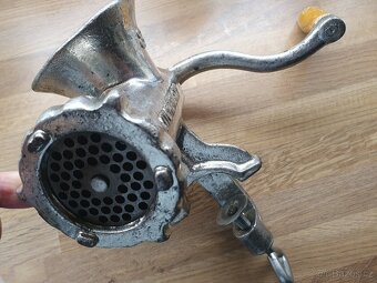 Mlynek na maso c.8 - 2