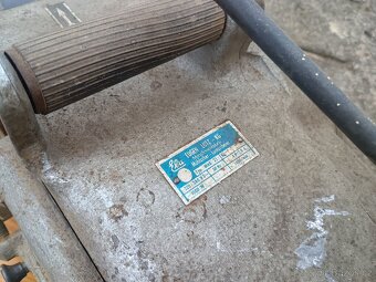 Tesařská pásová bruska Elu MHB 21 - 2