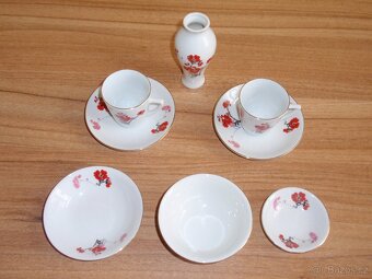 Sada porcelánu stejného dekoru - 2