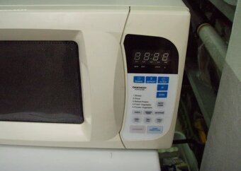 MIKROVLNKA DAEWOO - 2