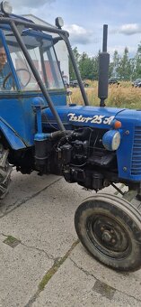 Traktor Zetor 25 - 2