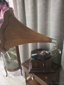 Gramofon s troubou - 2