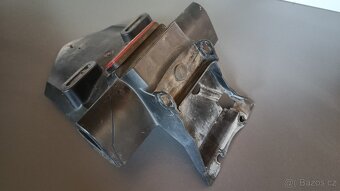 Yamaha FZ6 zadní blatník - 2