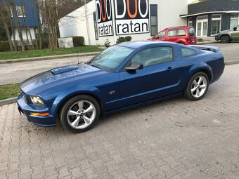 Ford Mustang GT 4,6 - 2