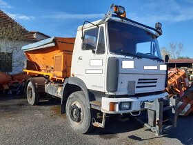 Škoda 706 MTS 24R se sypačovou nástavbou VSV-6/IV A - 2
