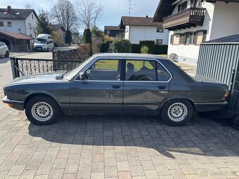 Bmw e28 528i - 2