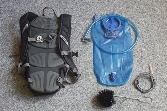 Cyklo batoh Camelbak Lobo s rezervoárem Crux + čištění - 2