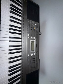 Klávesy značky Yamaha - 2