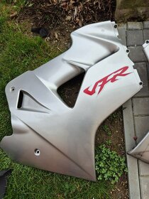 Honda VFR 800 FI 1998 - 2001 - plasty - 2