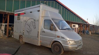 konibus - přepravník na koně - 2