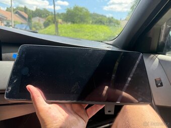 Prodám idrive displej úplně novy je na něm ještě folie - 2