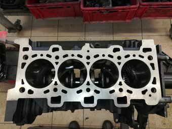 Spodek motoru 2.3 Dci M9T - 2