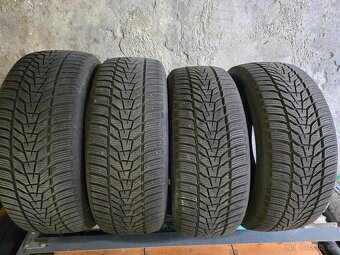 Zimní pneu 4 ks Hankook Winter icept Evo3 X 235/55 R18 100H - 2