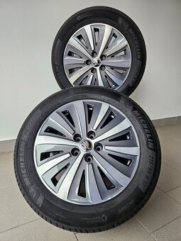 Orig. Skoda Drakon 5x112 Letní 215/55/17 - Zánovní - 2