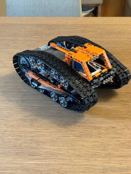 LEGO Technic 42140 - 2