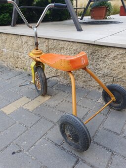 Retro / starý / šlapací / odrážedlo - 2