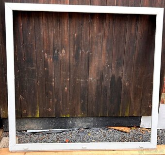 VELKÉ PLASTOVÉ OKNO -PLAST-DVOJSKLO - 2