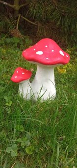 Zahradní dekorace- Muchomůrky - 2
