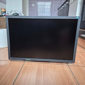 Fotografický monitor Eizo 2233W - 2
