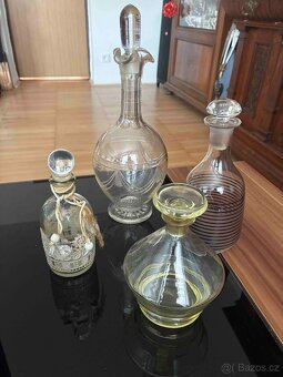 starožitné karafy - 2