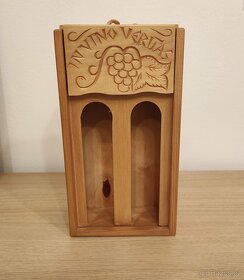 Ozdobná dřevěná krabička na víno/likér - 2
