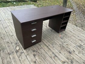 Soubor nábytku - skříň, stůl, postel, komoda, stolek - 2