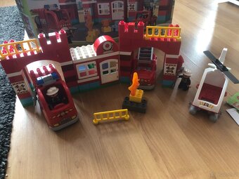 Velká sada lego duplo hasiči + vrtulník - 2