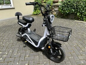 Elektro skútr RACCEWAY KOBRA-SG-G60 moped - 2