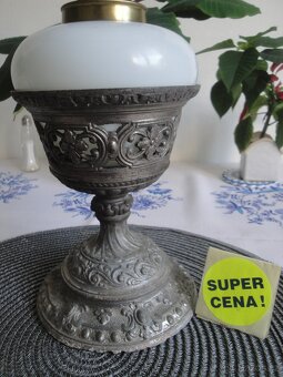 překrásná stará funkční petrolejová lampa - 2