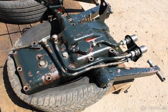 Zetor 7711 7745 víko hydrauliky nepoužité - 2